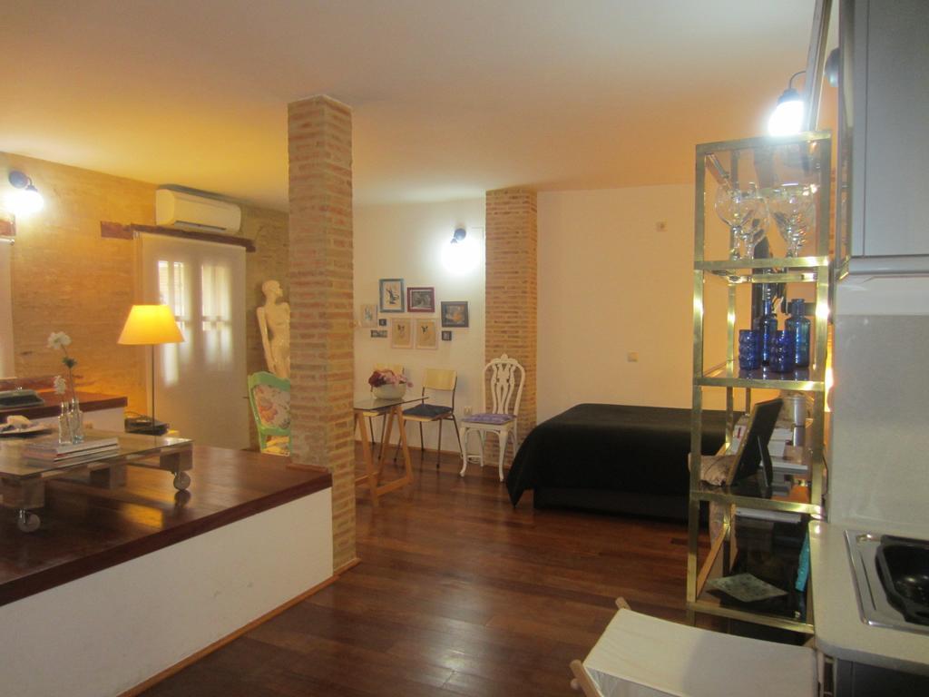 Ferienwohnung Living Valencia Studio Serranos Zimmer foto